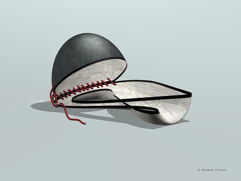 File:Bianca Kreuzhaube.jpg